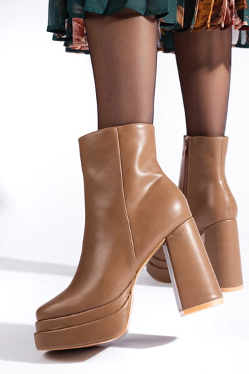 béžové topánky s vysokými... 2