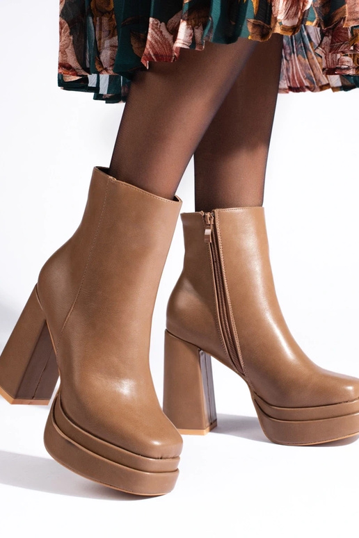 béžové topánky s vysokými podpätkami béžové topánky s vysokými podpätkami