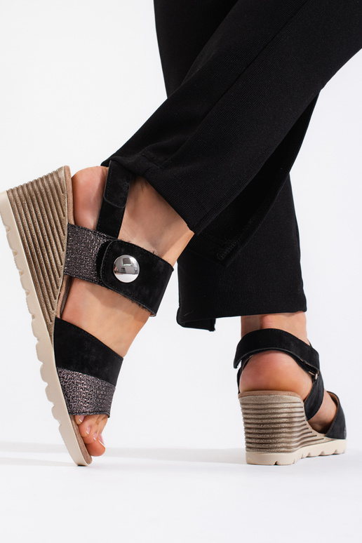 Pohodlné dámske sandále s malou...