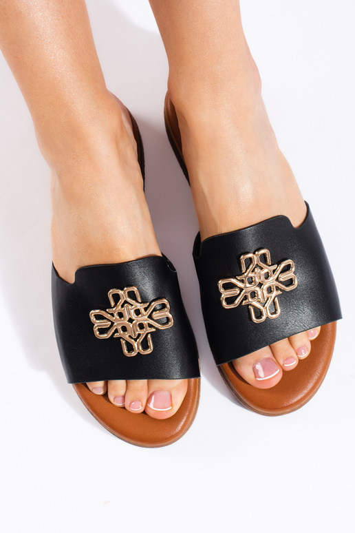 Módne dámske papuče v čiernej farbe Módne dámske papuče v čiernej farbe