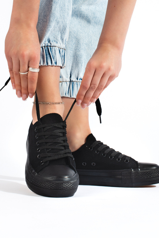 Čierny klasický model dámskych... Čierny klasický model dámskych...