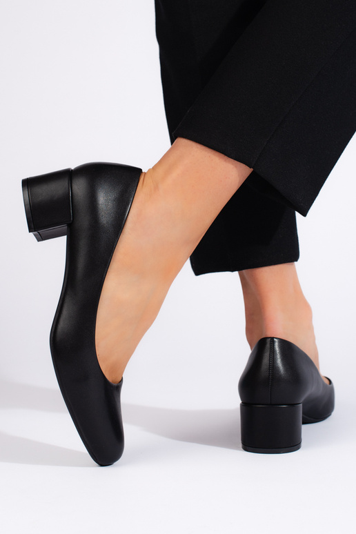 Elegantné čierne lodičky s nízkym...