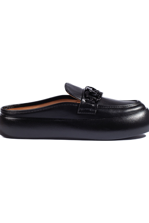 čižmy čiernej farby Papuče