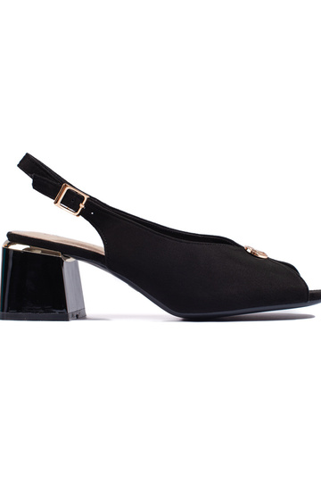 Elegantné semišové sandále...