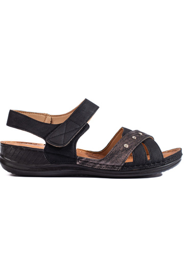 sandále na platforme