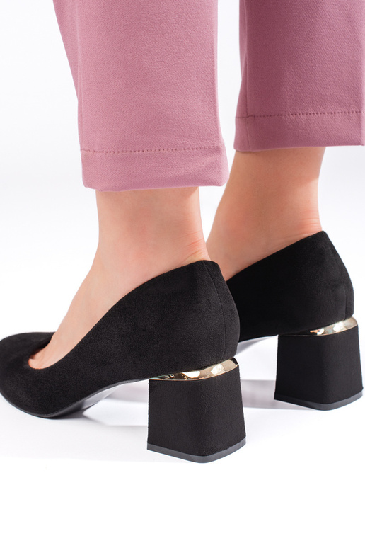 čierne semišové vysoké podpätky