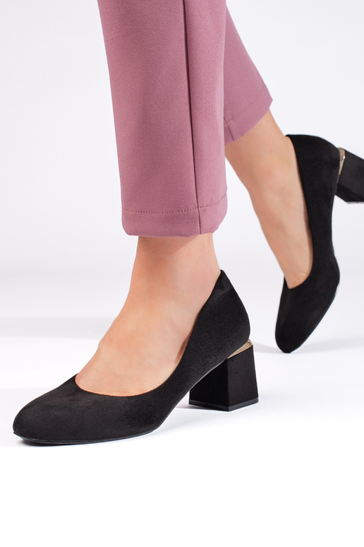 čierne semišové vysoké podpätky