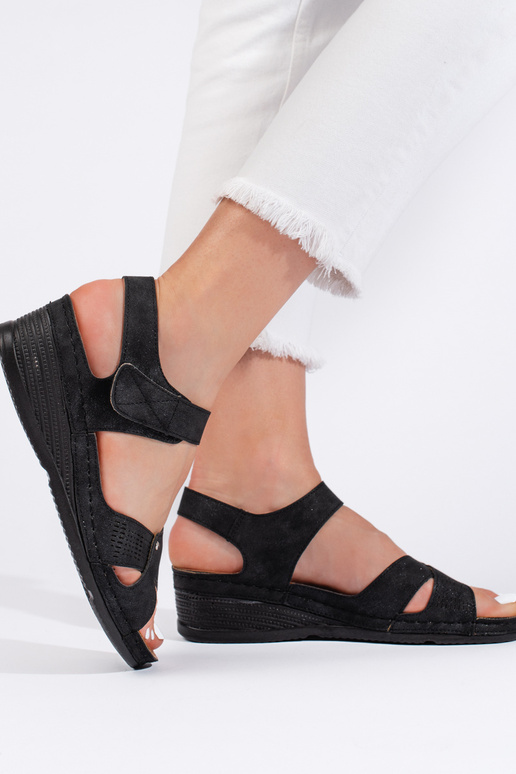 Pohodlné dámske sandále s malou...