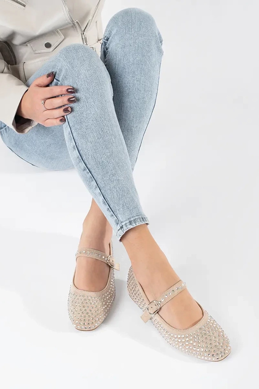 BezoIne dámske balerínky z ćInietkami