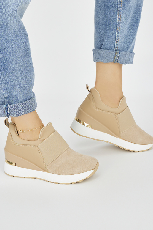 Hnedá farba zo semišu Tenisky na kline Hnedá farba zo semišu Tenisky na kline