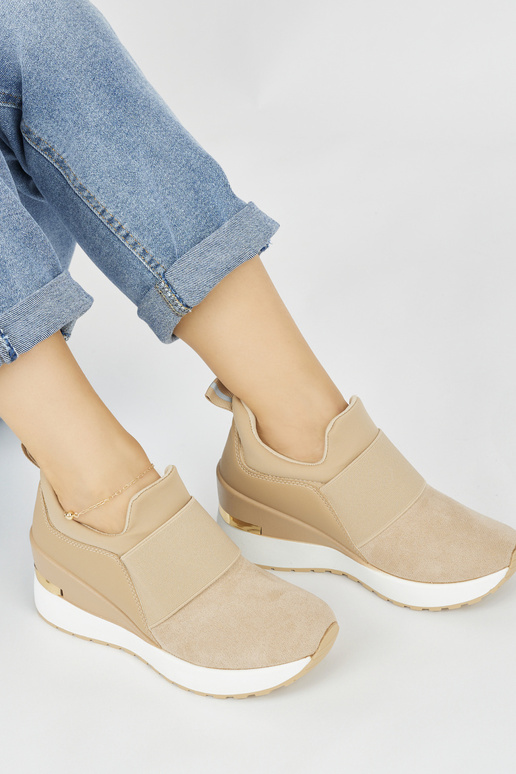 Hnedá farba zo semišu Tenisky na kline Hnedá farba zo semišu Tenisky na kline