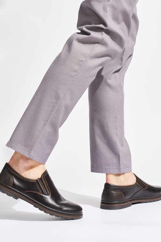 tmavohnedá pánske topánky