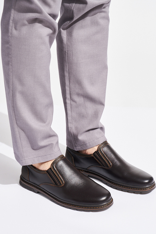 tmavohnedá pánske topánky