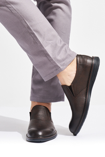 hnedé členkové čižmy pre mužov 2