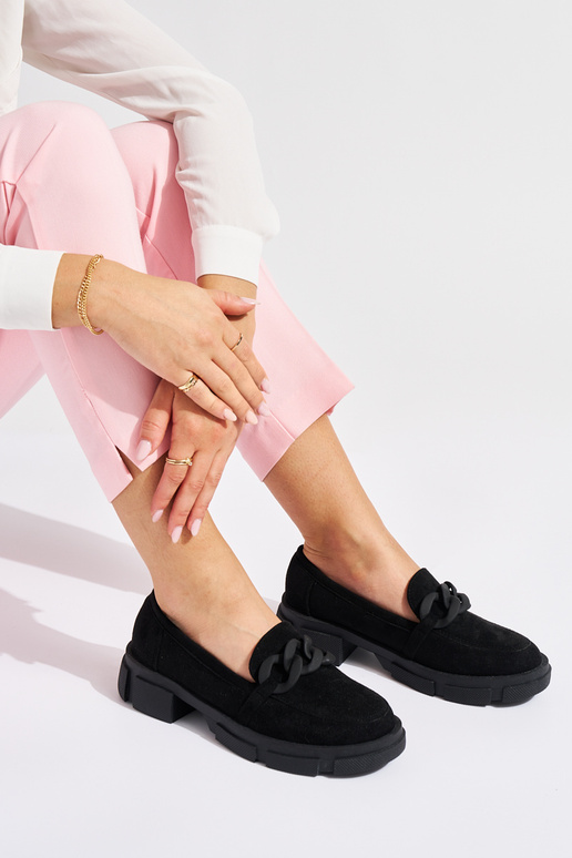 Čierne dámske mokasíny s retiazkou