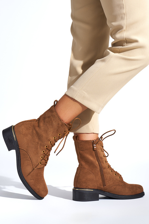 hnedé dámske topánky šnurované na... hnedé dámske topánky šnurované na...