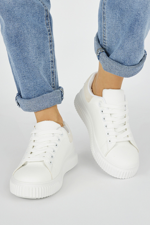 Biely klasický model dámskych...