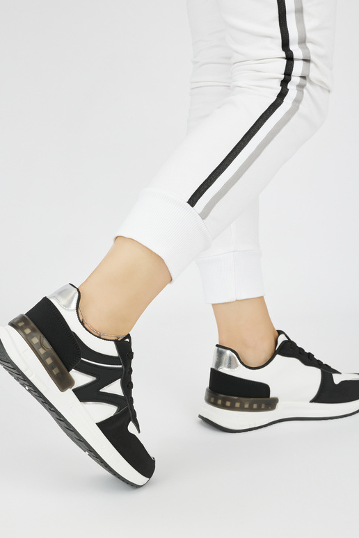 čierne pohodlné tenisky model topánky čierne pohodlné tenisky model topánky