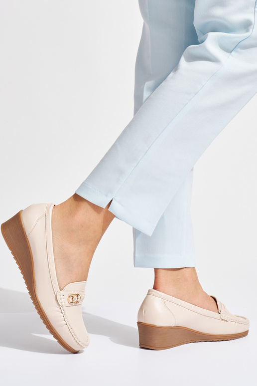 béžové dámske mokasíny s prackami béžové dámske mokasíny s prackami