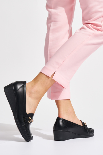 čierne dámske mokasíny na... 2