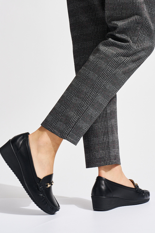 čierne prelamované mokasíny na nízkom...