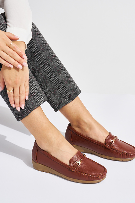 hnedé dámske mokasíny ze zdobieniem