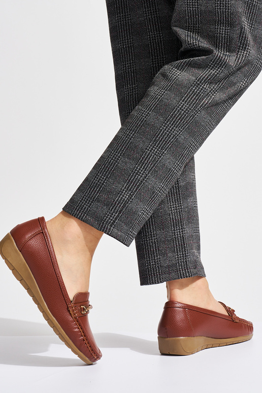 hnedé dámske mokasíny ze zdobieniem