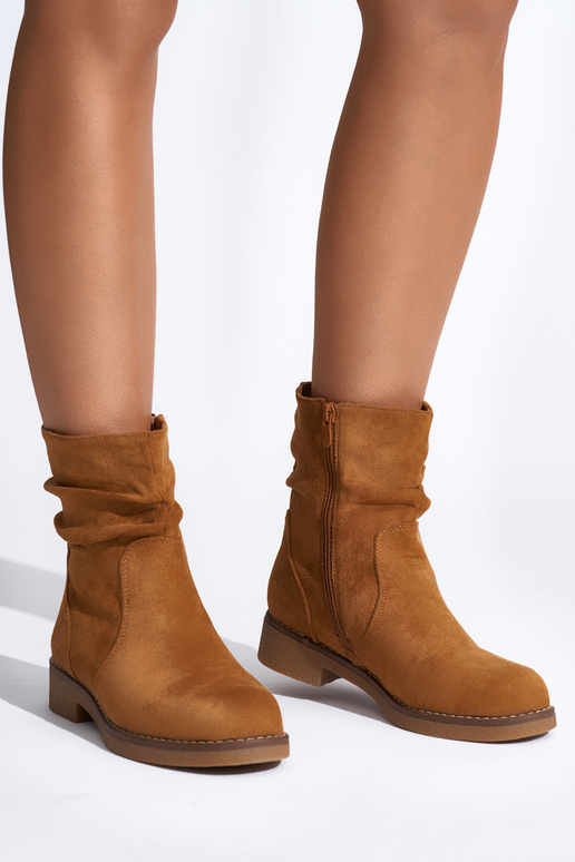 hnedé čižmy v kovbojskom štýle hnedé čižmy v kovbojskom štýle