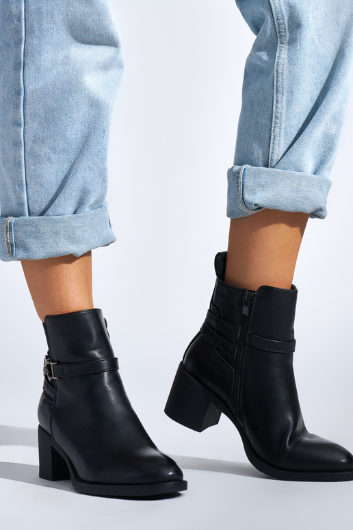 čierne dámske topánky na podpätku čierne dámske topánky na podpätku