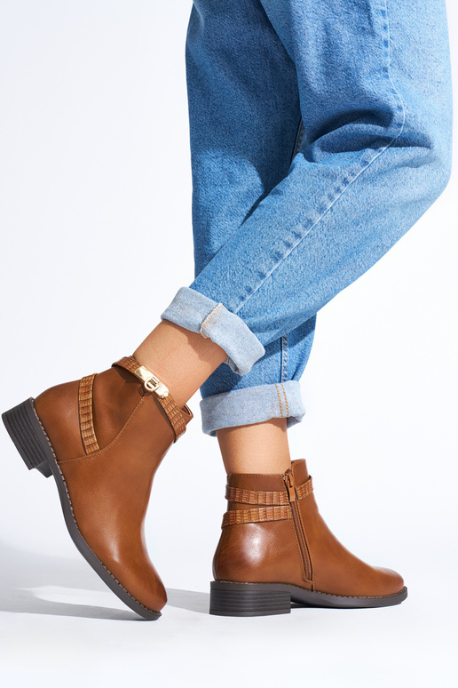 hnedé dámske topánky na nízkom opätku hnedé dámske topánky na nízkom opätku