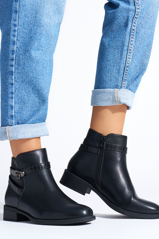 čierne dámske topánky na nízkom opätku čierne dámske topánky na nízkom opätku