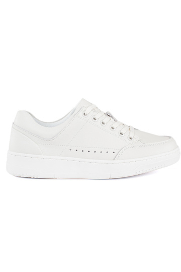 biele kožené topánky s...