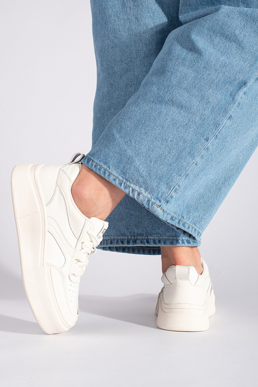 Biely klasický model dámskych...