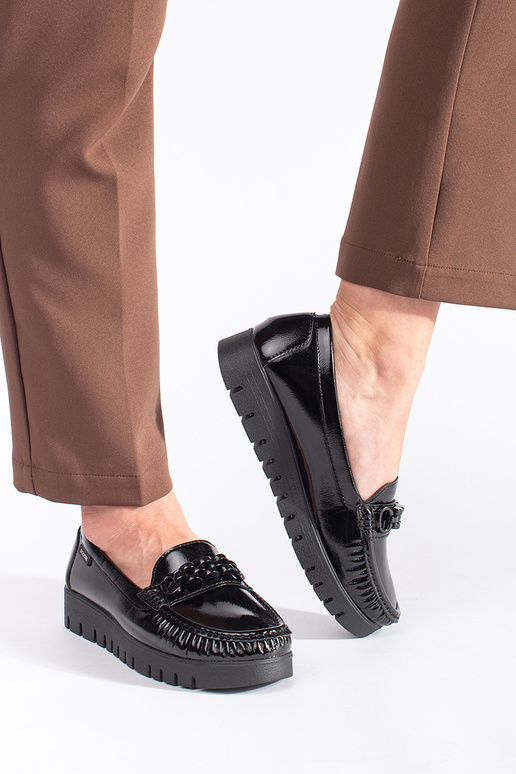 dámske členkové čižmy s lakovým...