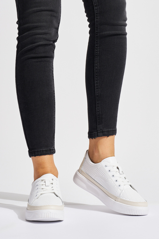 Prelamované kožené topánky v bielej... Prelamované kožené topánky v bielej...