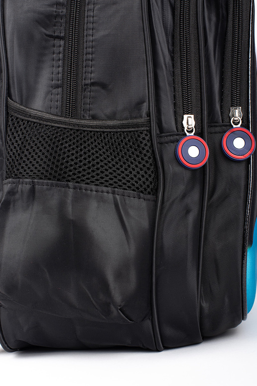 čierny batoh dziecięcy z cosmonauto