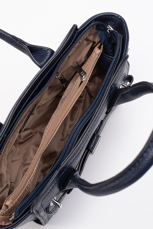 tmavomodrá elegantná kabelka ze...