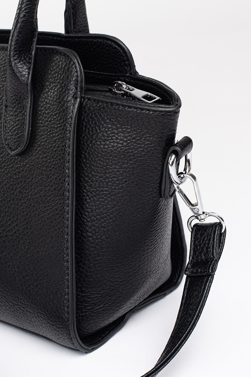 čierna elegantná kabelka ze...