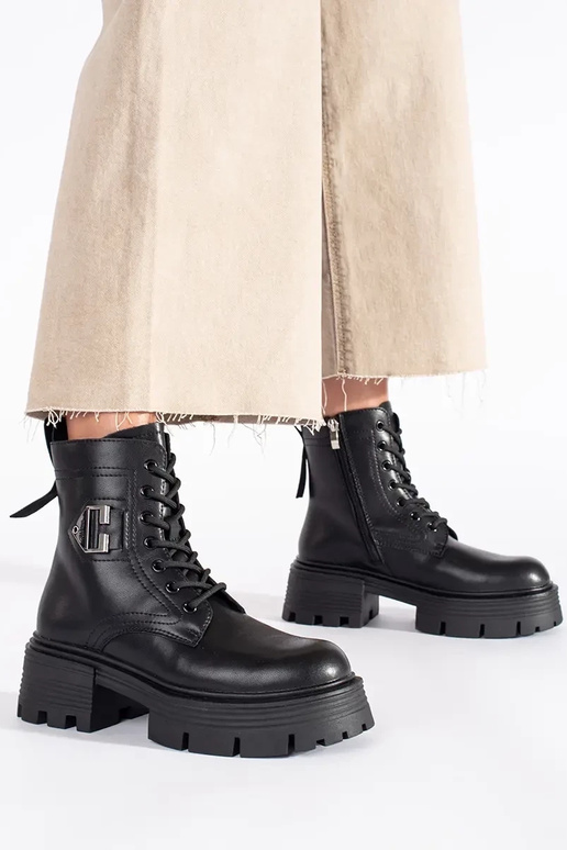 Kožené čierna čižmy na hrubej podrážke Kožené čierna čižmy na hrubej podrážke