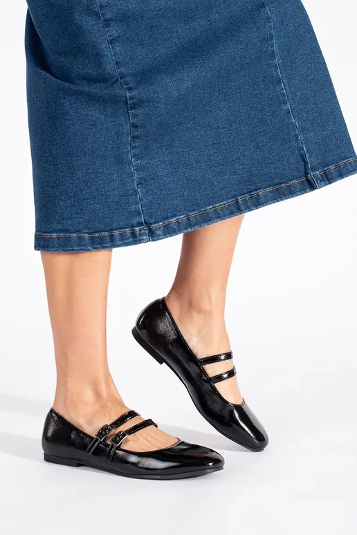 čierna lakované balerínky so sponou čierna lakované balerínky so sponou