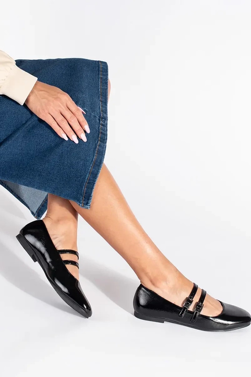 čierna lakované balerínky so sponou čierna lakované balerínky so sponou