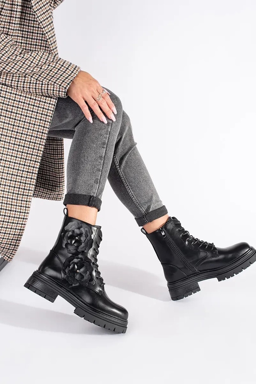 čierna izolované topánky s kvetmi čierna izolované topánky s kvetmi