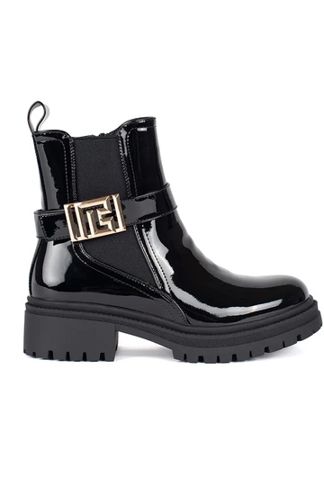 s lakovým efektom čierna...