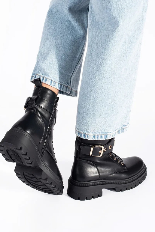 čierna dámske čižmy s ozdobným pruhom čierna dámske čižmy s ozdobným pruhom