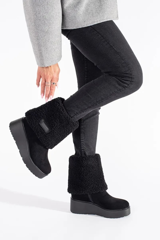 čierna izolované dámske čižmy na kline