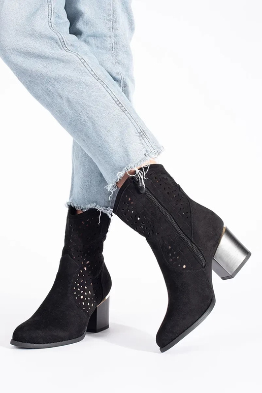 s prvkami prelamovania čižmy... s prvkami prelamovania čižmy...