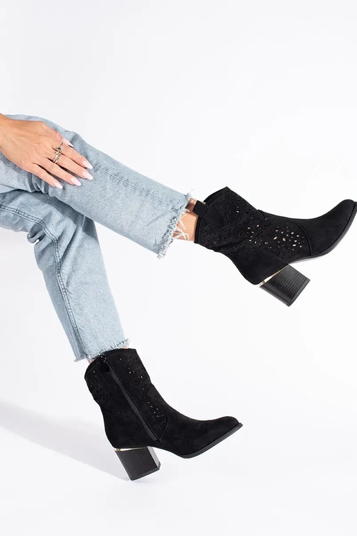 s prvkami prelamovania čižmy... s prvkami prelamovania čižmy...