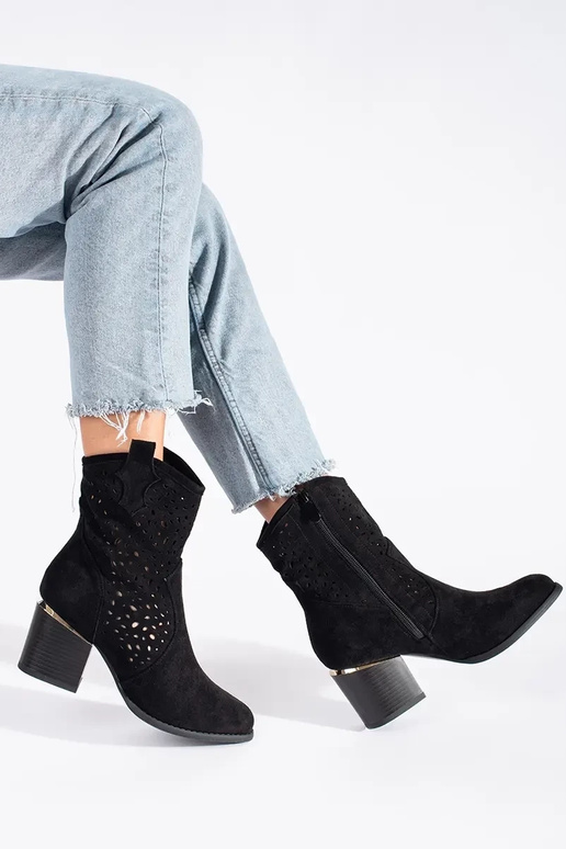 s prvkami prelamovania čižmy... s prvkami prelamovania čižmy...