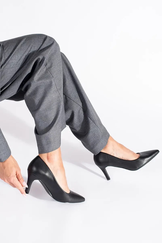 Klasický model elegantný čierna... Klasický model elegantný čierna...