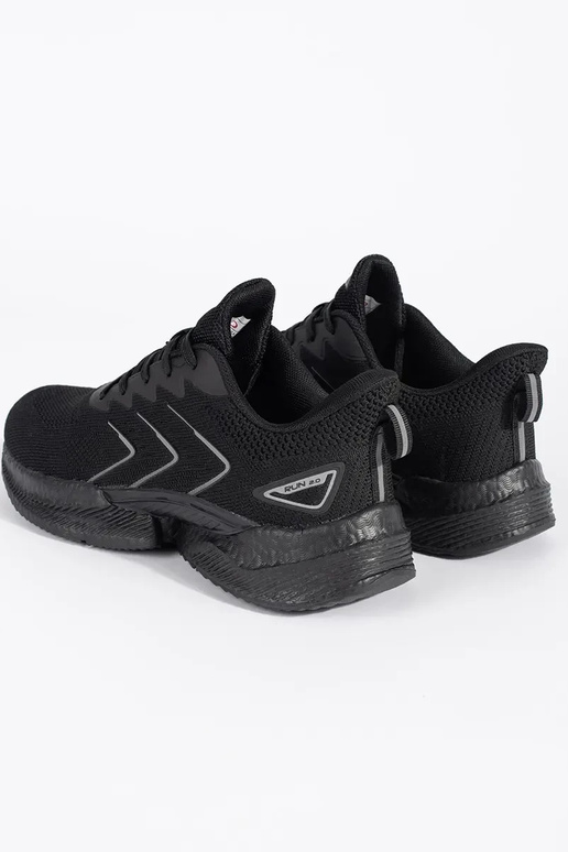 Čierne šnurovacie tenisky